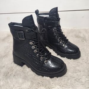Sugar Womens Frannie Faux Leather Combat & Lace-up Boots Black Croc